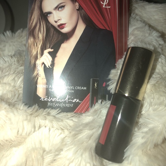 YVES SAINT LAURENT LIP VINYLE - Picture 2 of 5
